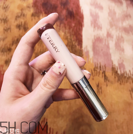 byterry玫瑰唇蜜好用嗎？byterry玫瑰唇蜜多少錢？