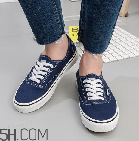 黑色帆布鞋掉色怎么辦？帆布鞋怎么清洗不掉色？