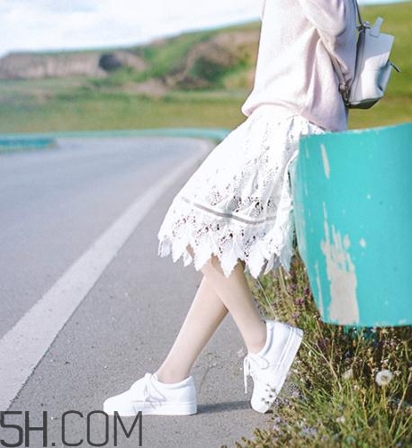 帆布鞋有膠味怎么去掉？帆布鞋上的膠水怎么洗？