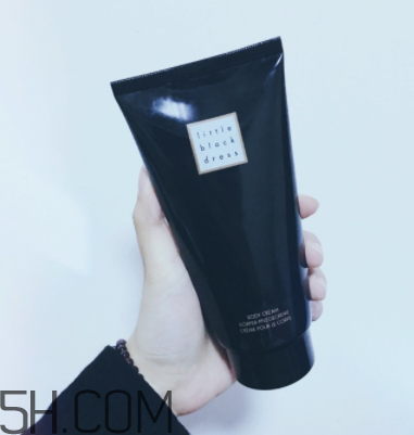 雅芳小黑裙香體乳怎么樣？雅芳小黑裙香體乳好用嗎？