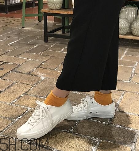 帆布鞋太硬怎么辦？帆布鞋太硬怎么軟化？