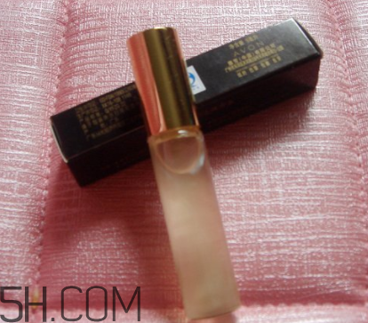 雅芳小黑裙走珠香水怎么樣？雅芳小黑裙走珠香水好聞嗎？