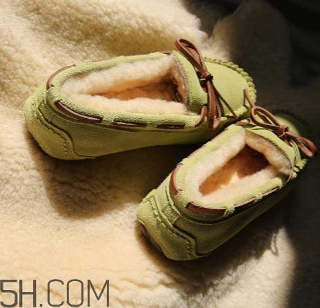 豆豆鞋買大點(diǎn)還是小點(diǎn)？豆豆鞋買大了怎么辦？