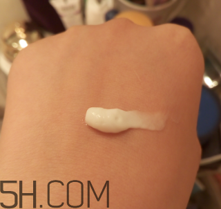 露得清身體乳怎么樣？露得清身體乳好用嗎？