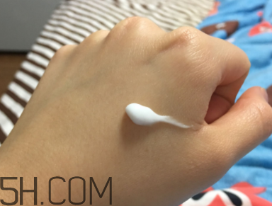 露得清身體乳怎么樣？露得清身體乳好用嗎？