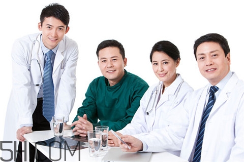 蕁麻疹不能吃什么食物？蕁麻疹不吃藥可以自己好嗎？