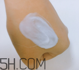 露得清綿密洗面奶怎么樣？露得清綿密洗面奶好用嗎？