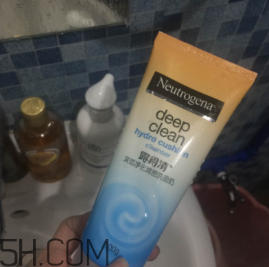 露得清綿密洗面奶怎么樣？露得清綿密洗面奶好用嗎？