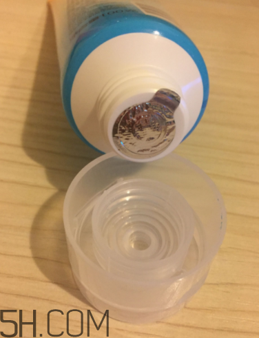 露得清綿密洗面奶怎么樣？露得清綿密洗面奶好用嗎？