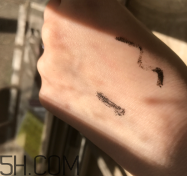 露得清卸妝水好用嗎？露得清卸妝水怎么樣？