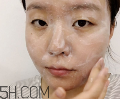 露得清洗卸潔顏露怎么用？露得清洗卸潔顏露好用嗎？