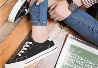 穿帆布鞋可以跑步嗎？穿帆布鞋跑步好嗎？