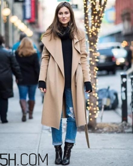 高領(lǐng)毛衣搭配什么外套？高領(lǐng)毛衣怎么搭配外套？