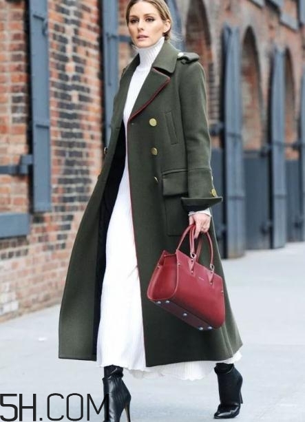 高領(lǐng)毛衣搭配什么外套？高領(lǐng)毛衣怎么搭配外套？