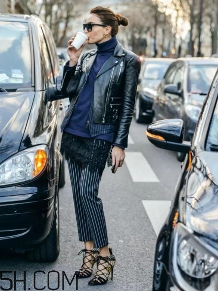 高領(lǐng)毛衣搭配什么外套？高領(lǐng)毛衣怎么搭配外套？