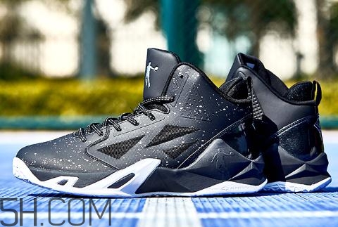 籃球鞋怎么清洗？籃球鞋可以水洗嗎？