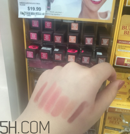 小蜜蜂有色唇膏孕婦可以用嗎？小蜜蜂有色唇膏好用嗎？