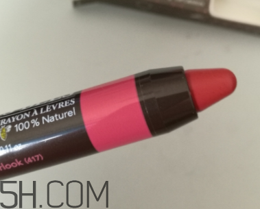 小蜜蜂唇膏筆怎么樣？小蜜蜂唇膏筆好用嗎？