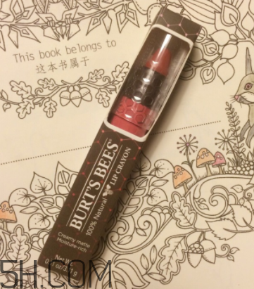 小蜜蜂唇膏筆多少錢？小蜜蜂唇膏筆很貴嗎？