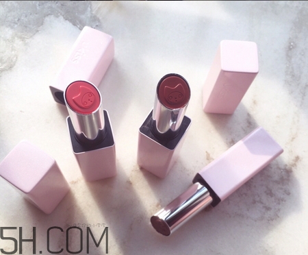 ukiss悠珂思午后果茶輕釉唇膏好用嗎_評測 ukiss悠珂思午后果茶輕釉唇膏好用嗎_評測