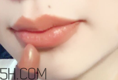 小蜜蜂口紅孕婦能用嗎？小蜜蜂口紅怎么樣？