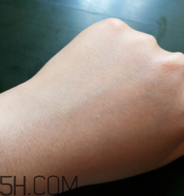 小蜜蜂水洗面膜敷多長(zhǎng)時(shí)間？小蜜蜂水洗面膜用法