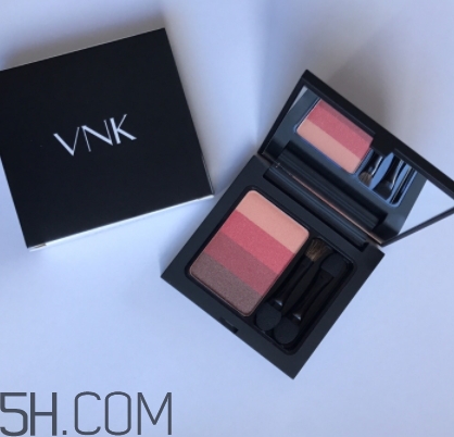 vnk四色眼影103怎么畫(huà)？vnk四色眼影103畫(huà)法步驟