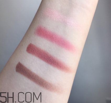 vnk四色眼影103怎么畫(huà)？vnk四色眼影103畫(huà)法步驟