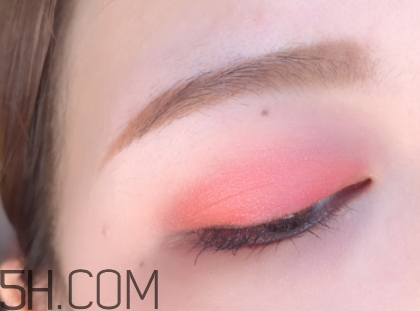 vnk四色眼影103怎么畫(huà)？vnk四色眼影103畫(huà)法步驟