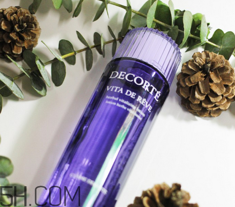 黛珂紫蘇水具有抗炎作用嗎？黛珂紫蘇水適合多少歲？