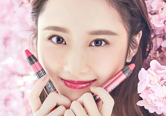 小蜜蜂唇膏筆怎么樣？小蜜蜂唇膏筆好用嗎？