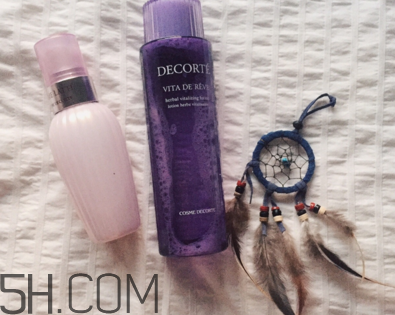 黛珂紫蘇水具有抗炎作用嗎？黛珂紫蘇水適合多少歲？