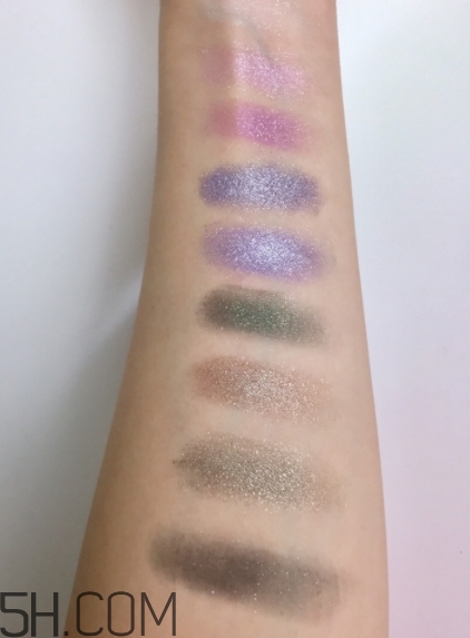 維尼小熊眼影好用嗎？維尼小熊眼影色號(hào)試色