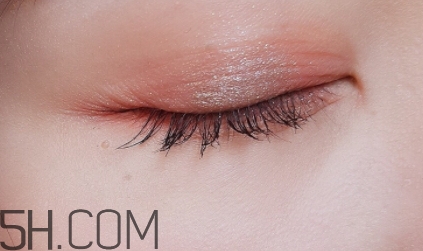 維尼小熊眼影好用嗎？維尼小熊眼影色號(hào)試色