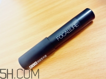 focallure菲鹿兒口紅好用嗎？菲鹿兒口紅色號試色