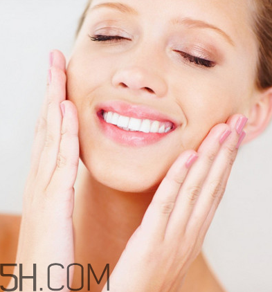 眼唇怎樣正確卸妝？卸妝膏的正確使用方法