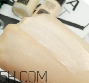 sivanna思薇娜水粉霜好用嗎？思薇娜水粉霜色號(hào)試色