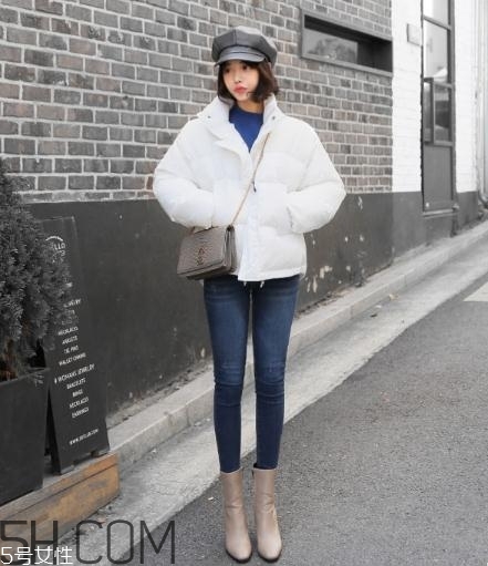 白色羽絨服怎么搭配？白色羽絨服搭配圖片