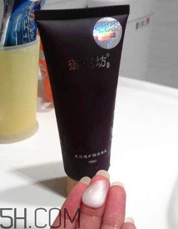 御泥坊黑玫瑰潔面乳怎么樣？御泥坊黑玫瑰潔面乳好用嗎？