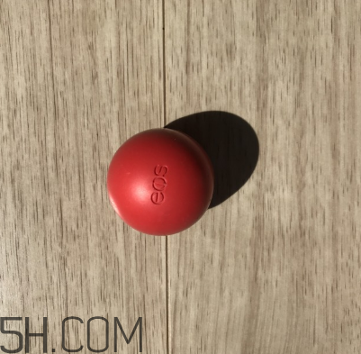 eos潤(rùn)唇球好用嗎？eos潤(rùn)唇球使用心得