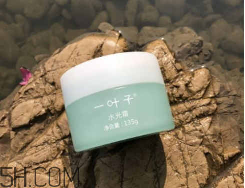 水光霜是什么_水光霜有什么功效_水光霜的危害 水光霜是什么_水光霜有什么功效_水光霜的危害