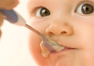 蘋果泥可以和米粉一起吃嗎？蘋果泥的功效與作用