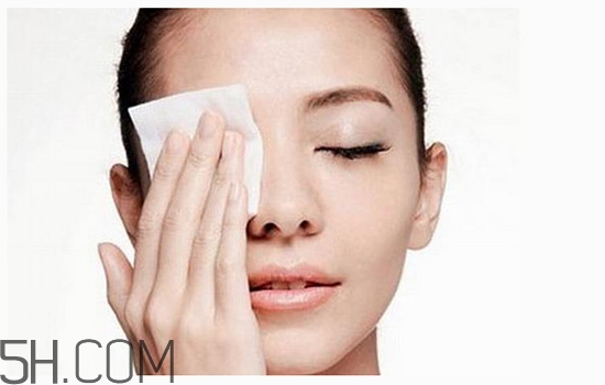卸妝油如何卸眼妝？不化妝怎么用卸妝油？