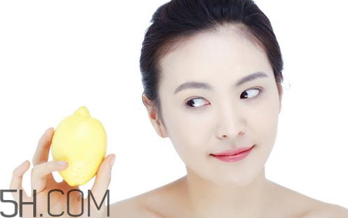 卸妝油可以祛痘嗎？卸妝油的錯(cuò)誤用法