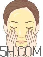 怎么用卸妝油不傷皮膚？卸妝油使用注意事項(xiàng)