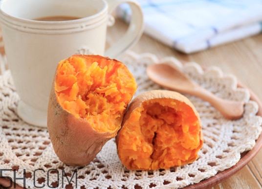 烤紅薯為什么比蒸熟的紅薯香？用微波爐烤紅薯要多長時(shí)間