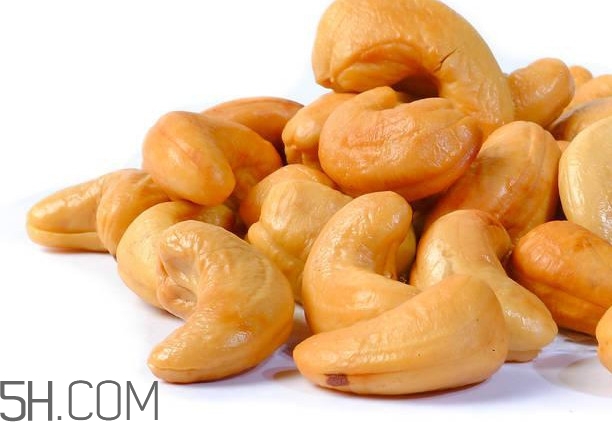 腰果有黑斑點(diǎn)能吃嗎？腰果為什么有黑點(diǎn)