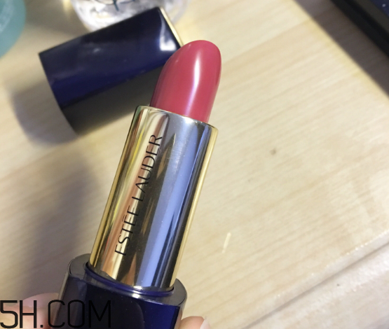 雅詩蘭黛和迪奧口紅哪個(gè)好用？雅詩蘭黛傾慕420口紅怎么樣？