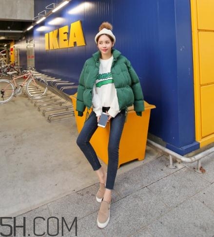 綠色羽絨服怎么搭配？綠色羽絨服搭配圖片