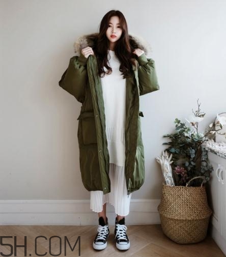 綠色羽絨服怎么搭配？綠色羽絨服搭配圖片